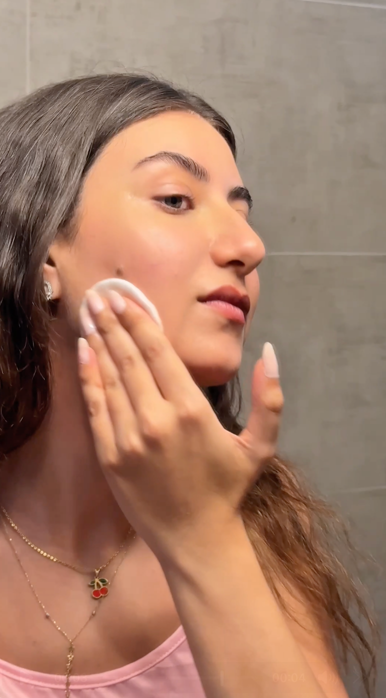 Oil Regulating Toner and Acne Treatment 250 ML